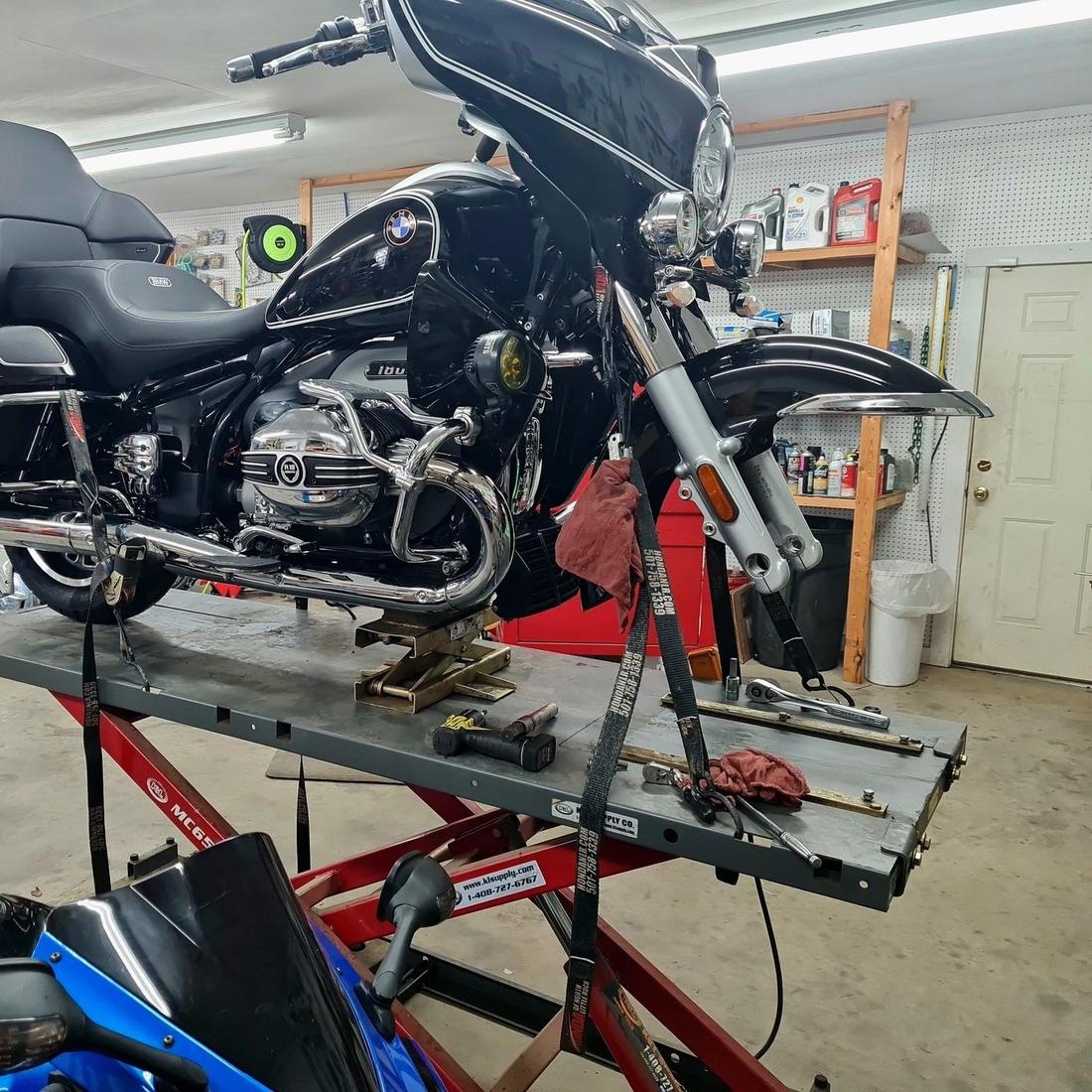 Motorcycle and ATV tire mounting and service